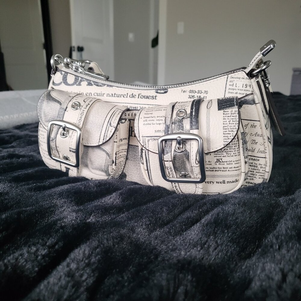 Coach Ashton Shoulder Bag With Newspaper Print NWT - Picture 3 of 5